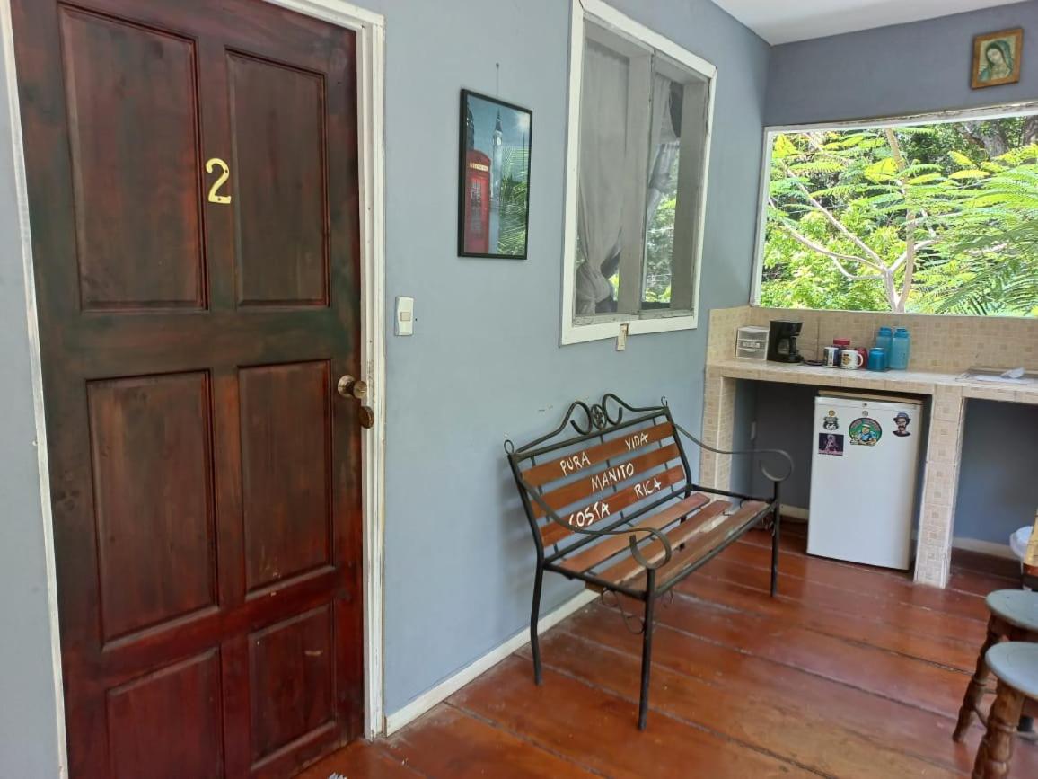 Bed and Breakfast Donde Familia Manito Paquera Exterior foto